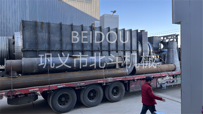 甘蔗渣炭化爐裝車(chē)現(xiàn)場(chǎng),即將發(fā)往廣西客戶(hù)